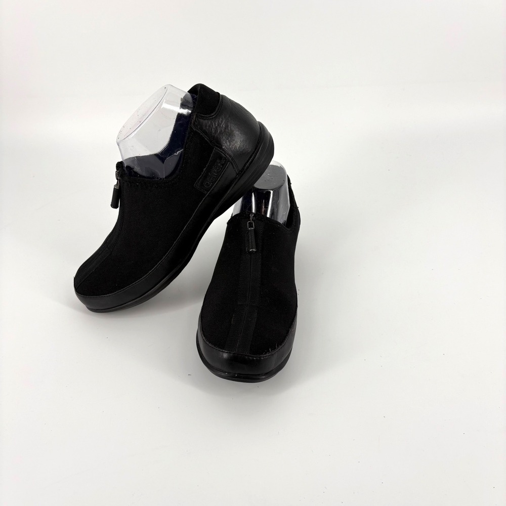 Aetrex Berries Womens Black Fabric Leather Front Zip Slip On Sneakers Shoes sz 9